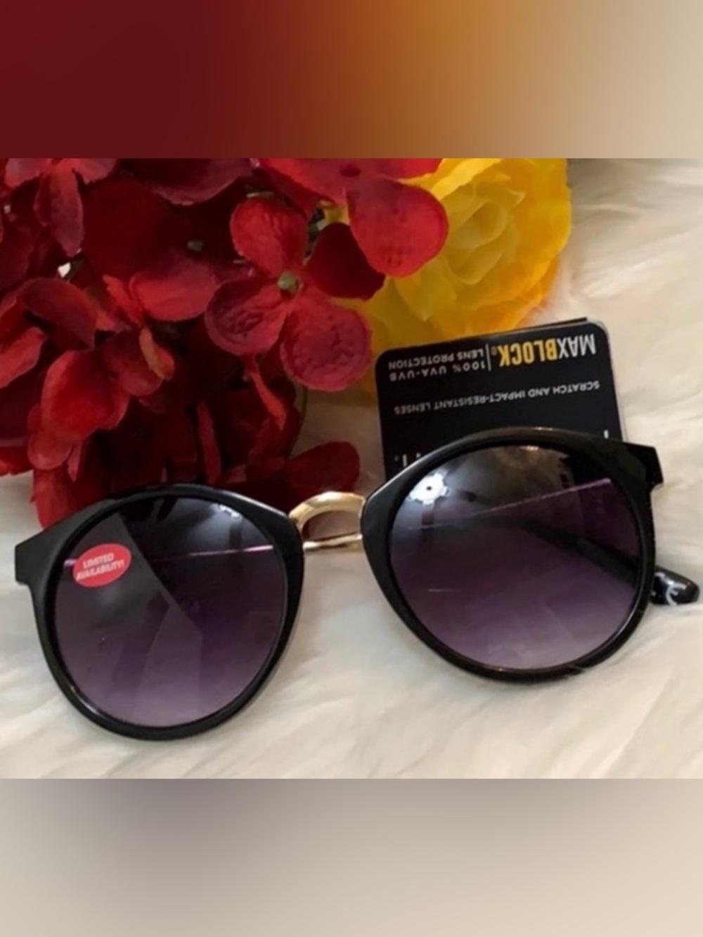 Black & Gold Sunglasses With Gold Frames Max Block UVA/UVB By Foster Grant NEW